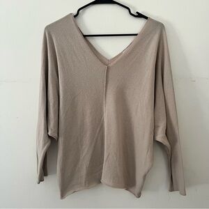 SIX/FIFTY HACI Dolman long sleeve V-Neck Beige Sweater size small everyday